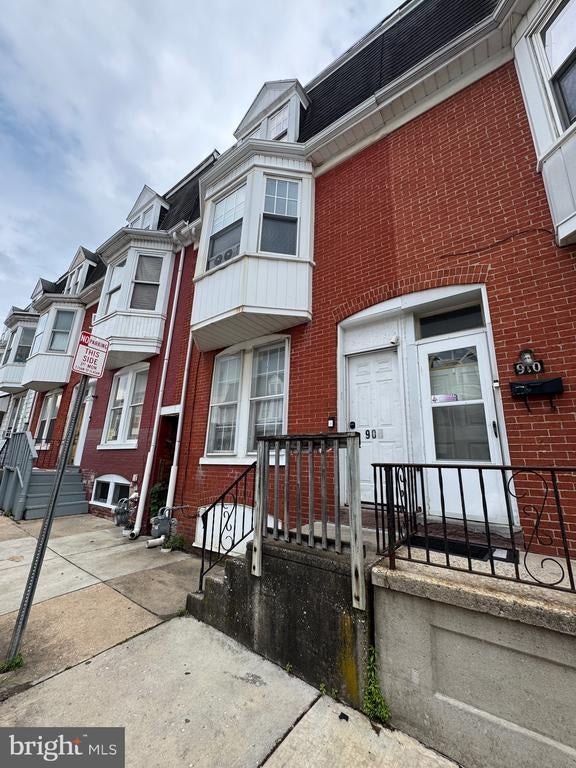 908 W Princess St, York