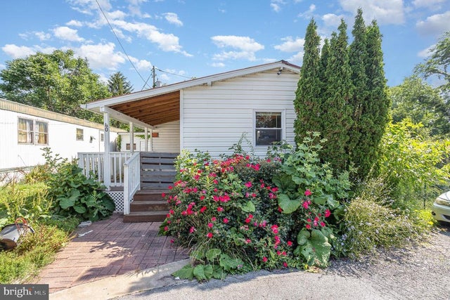 40 Meadowbrook Ct, New Cumberland