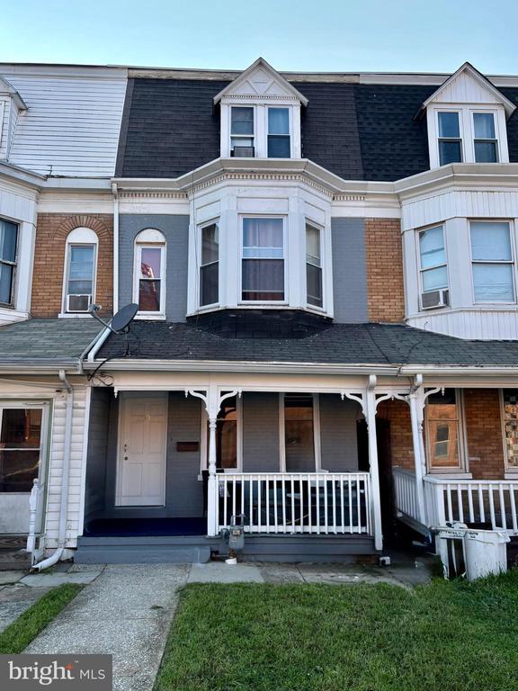 833 Linden Ave, York