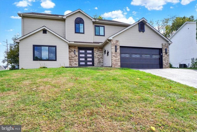 306 Mohawk Dr, Red Lion