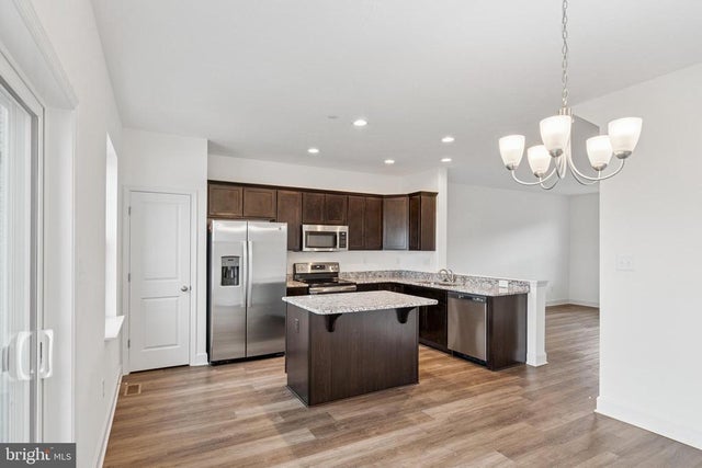 119 Holstein Dr #163, Hanover