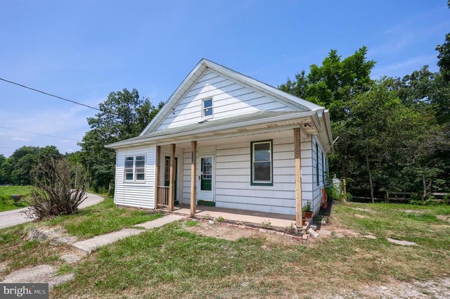 206 Bentz Mill Rd, Wellsville