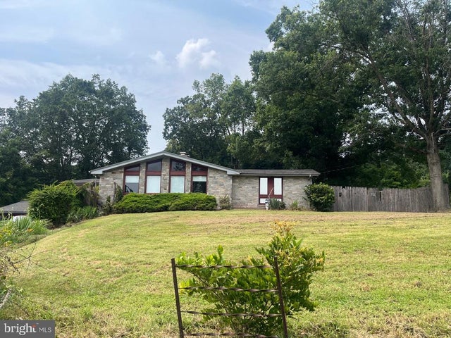 633 Potts Hill Rd, Lewisberry