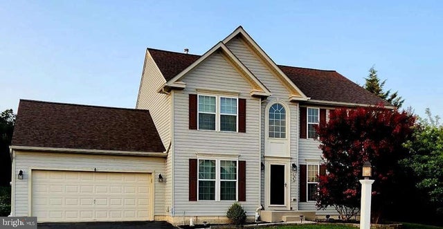 2040 Waterfall Dr, Hanover