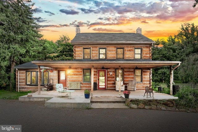 7455 Hillside Dr, Spring Grove