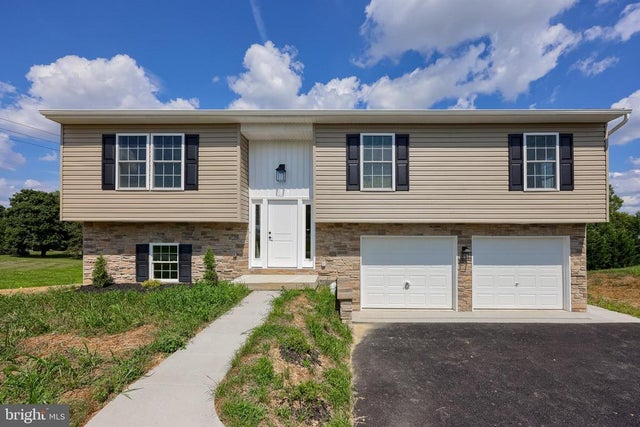 6030 Deborah Dr, Spring Grove