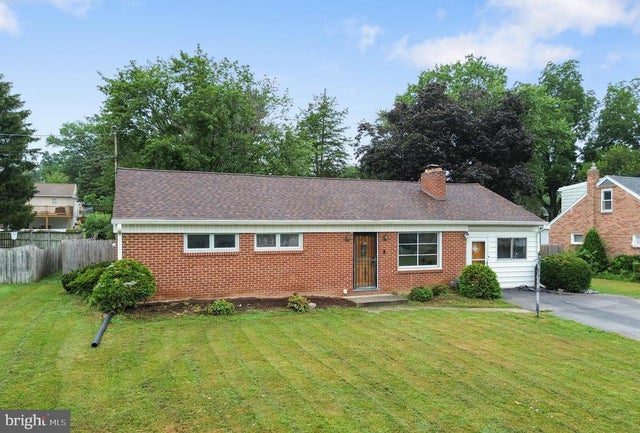 2007 Pineview Dr, York