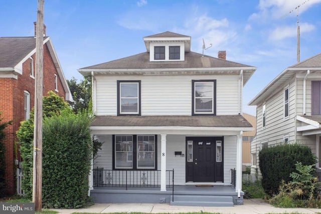 8 S Penn St, Hanover