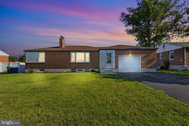 188 Sycamore Ln, York