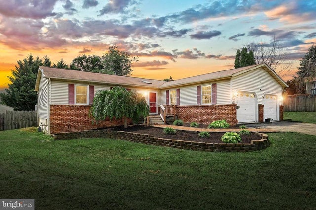 15 Gladys Ct, Hanover