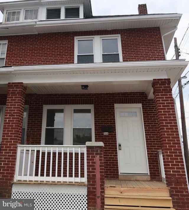 712 Bierman Ave, York