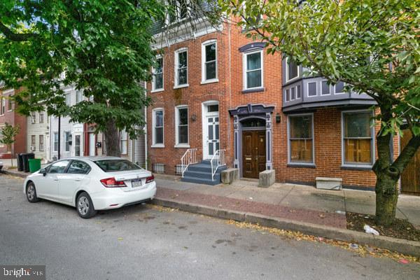 37 S Penn St, York