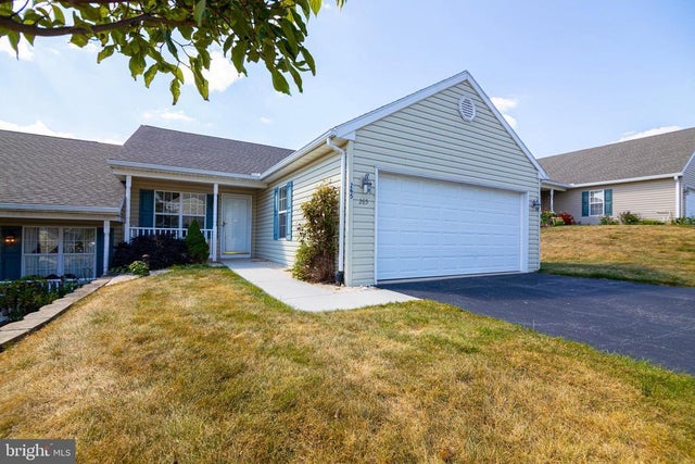 265 Winners Cir #265, Red Lion