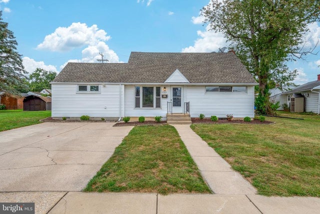 3793 Stuart Dr, York