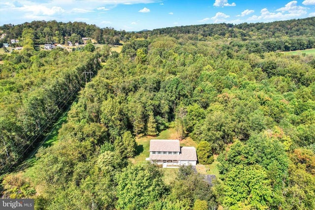 1735 Temple School Rd, Dover