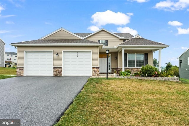 206 Eagle Rd, Dillsburg