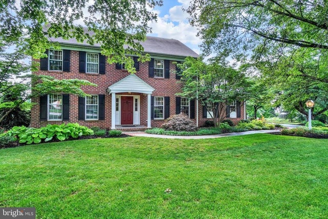 2020 Parkton Ln, York