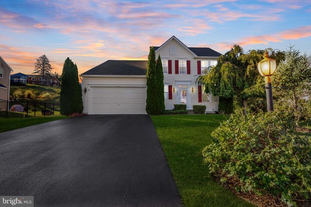 2432 Crystal Clear Dr, Hanover