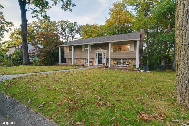146 Lexington Rd, York