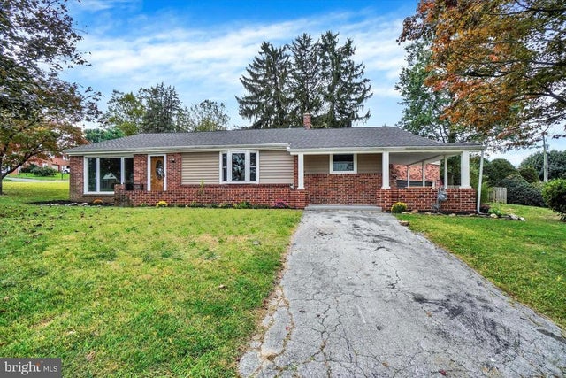 1000 Sundale Dr, York