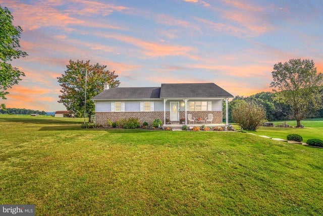 1398 Manor Rd, Windsor