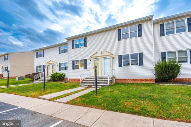 194 Center St, Hanover