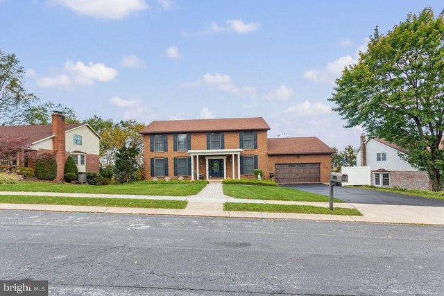 3525 Pebble Ridge Dr, York