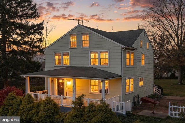 2709 Sunset Ln, York