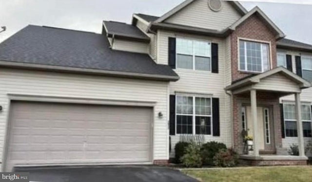 3452 Chardonnay Dr, York