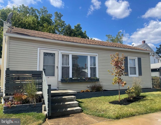 114 N Seward St, York