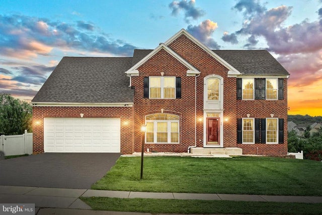 24 Louvain Dr, Hanover