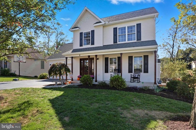 8 Dove Ct, Dillsburg