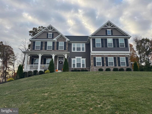 214 Hauer Ter, Spring Grove