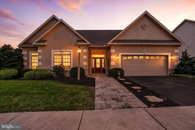 10 Azalea Dr, Windsor