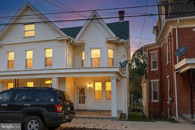 124 Main Street, Windsor