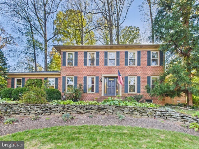 3984 Little John Dr, York