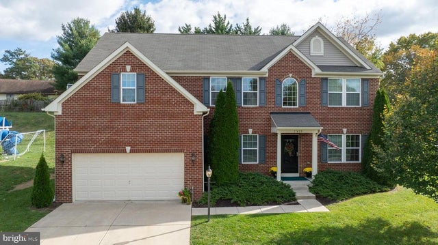 17453 Reddale Dr, New Freedom