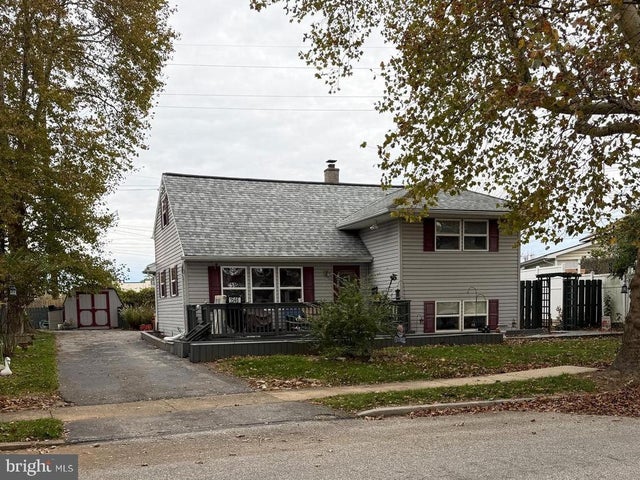 1546 Fireside Rd, York