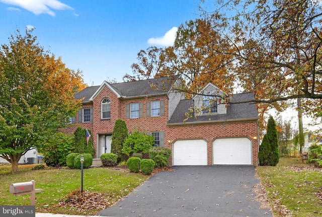 2934 Ridings Way, York