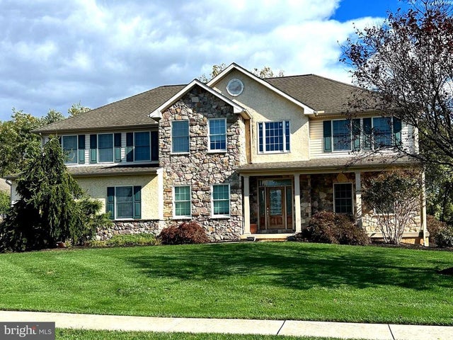 1415 Winterberry Dr, York