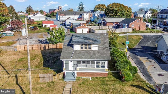 27 N Main St, York New Salem