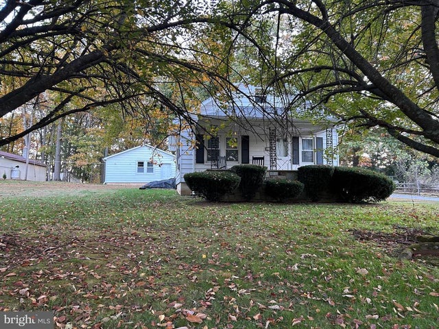 5566 Blue Hill Rd, Glenville