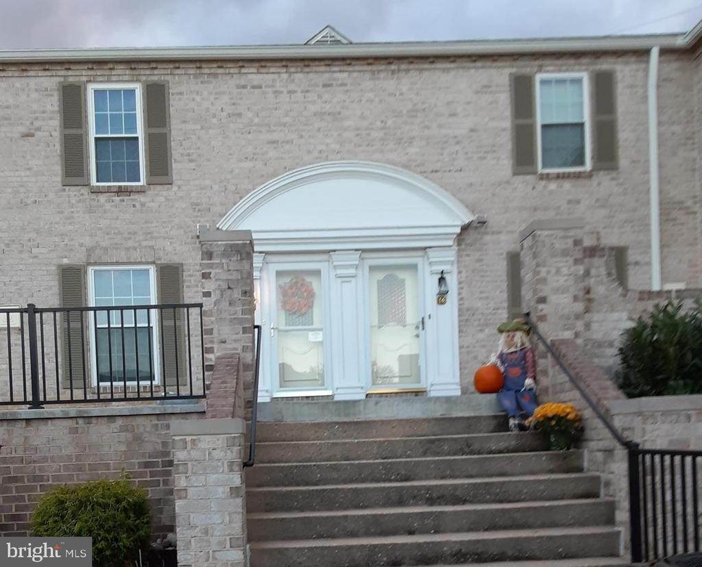 1000 Country Club Rd #25, YORK