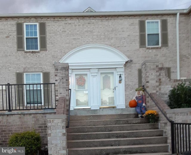 1000 Country Club Rd #25, York