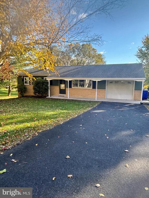 258 Camp Ground Rd, Dillsburg