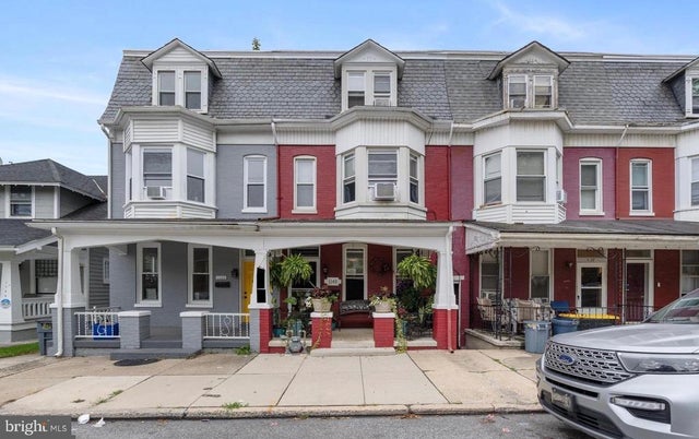 1140 E Market St, York