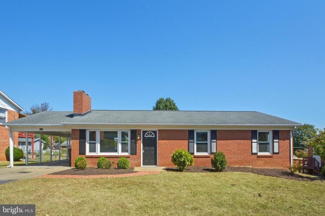 117 River View Dr, Verona