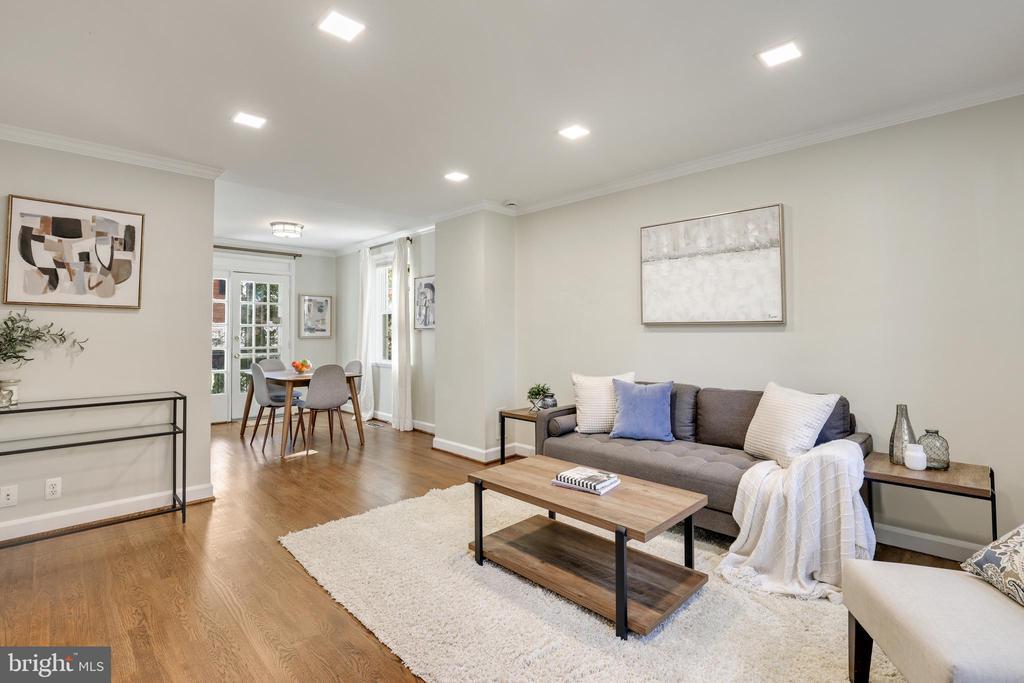 4894 28th St S, ARLINGTON