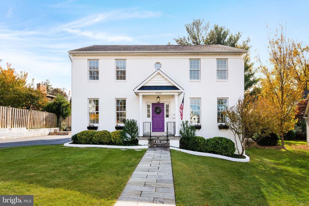 4752 33rd St N, ARLINGTON