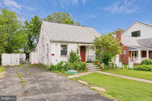 1019 21st St S, Arlington